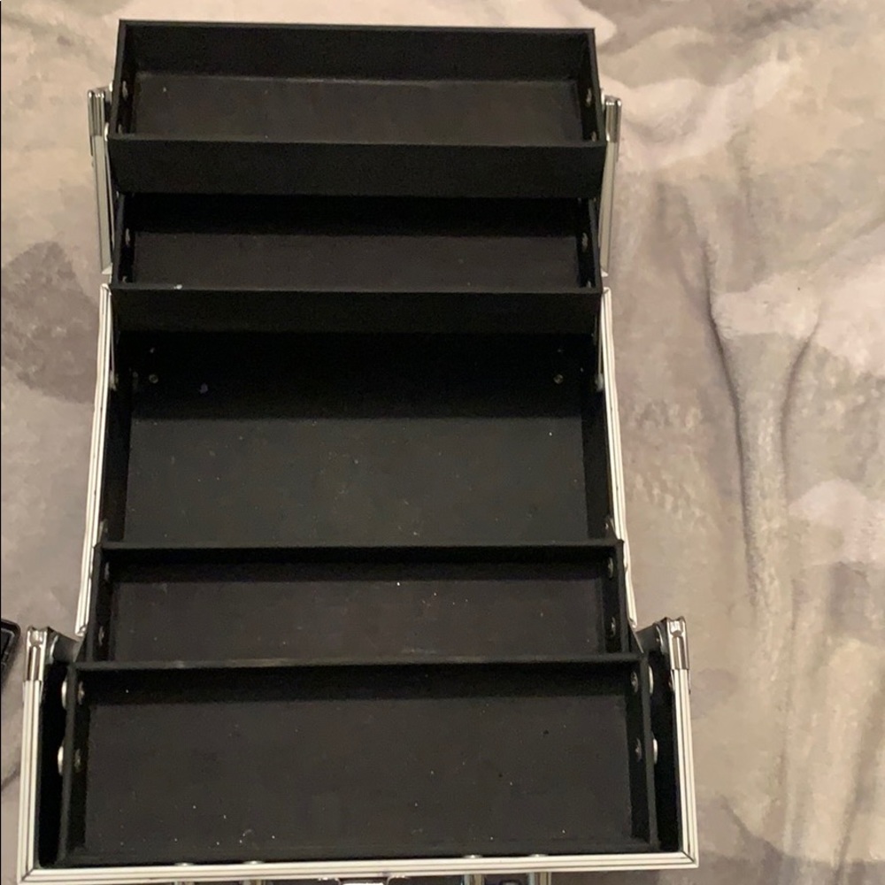 Makeup Case - Picture 3 of 3